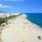 Hotel a pie de playa en la Costa del Maresme con desayunos: 7 noches desde 285€, 143€ per persona. Cancelación gratis